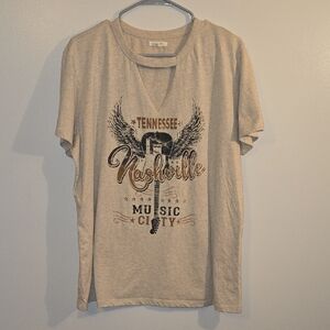 Maurices Nashville Music City Beige Tee LOT D